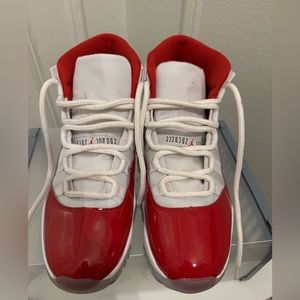 Air Jordan 11 - Retro Cherry